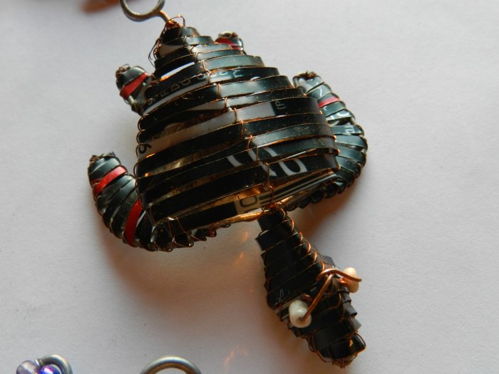 Tin can turtle keyring